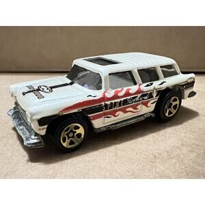 1969‎ Hot Wheels Chevy Nomad White Redline